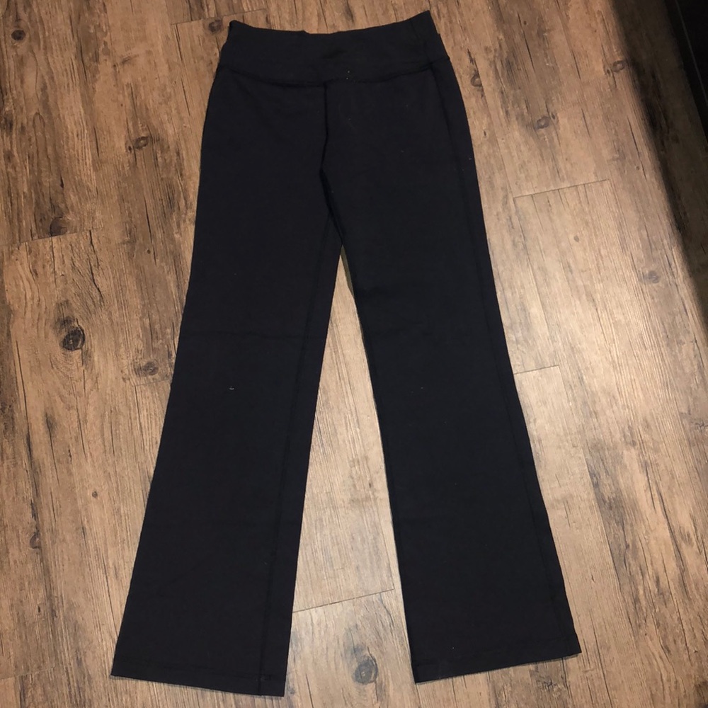 Lululemon - Picture 2 of 4